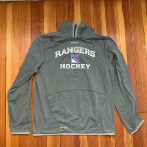 New York Rangers sweatshirt